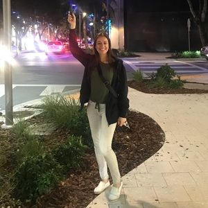 Meet your Posher, Vanesa